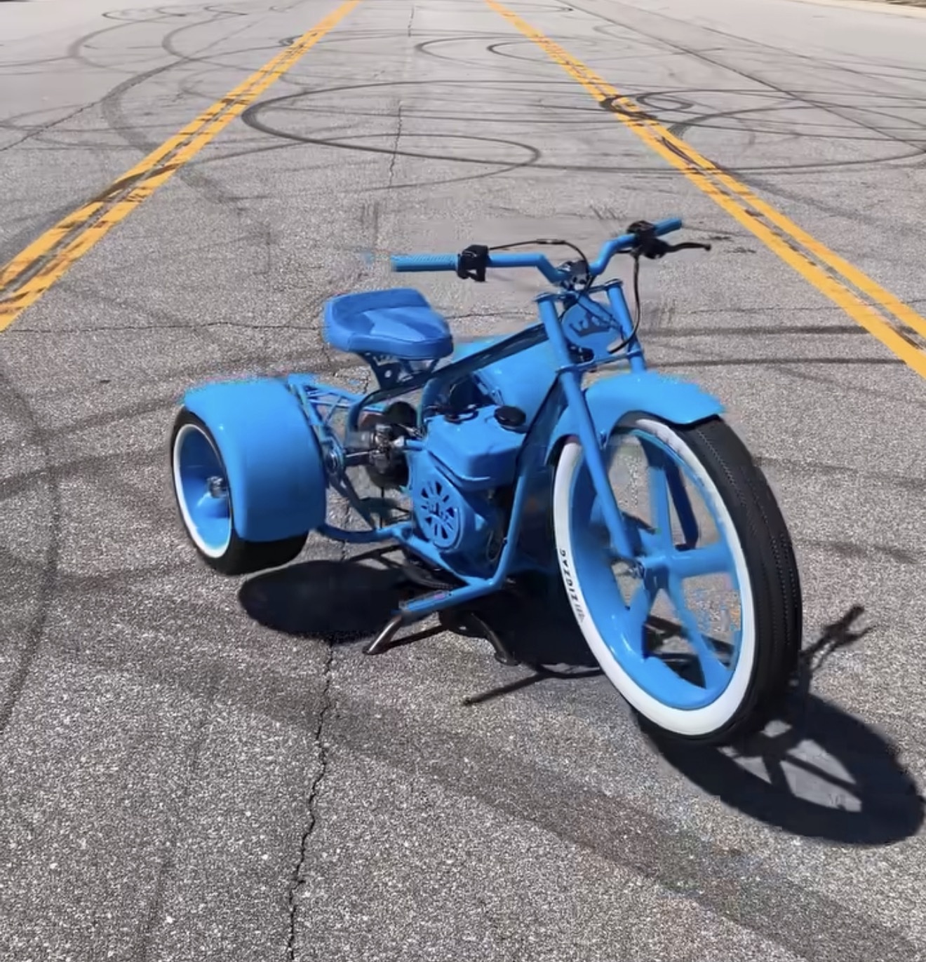 π Miniviclas Trike β Custom Widebody Street Machine