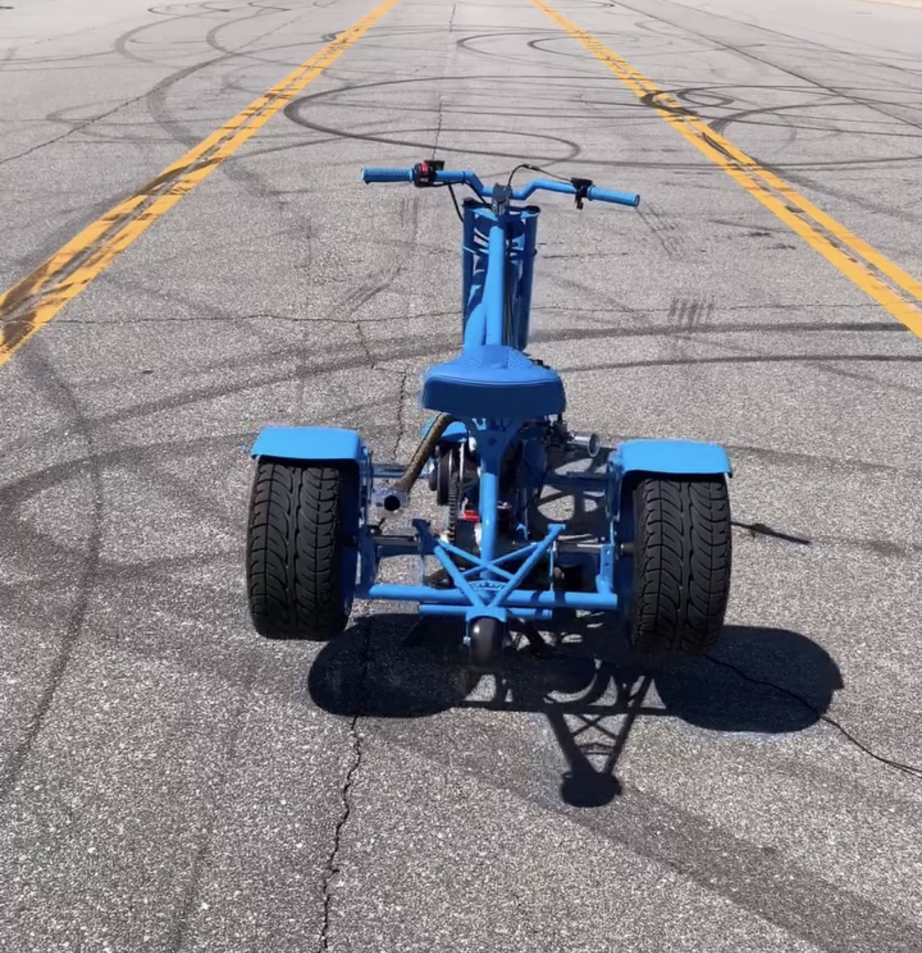 π Miniviclas Trike β Custom Widebody Street Machine - Image 7