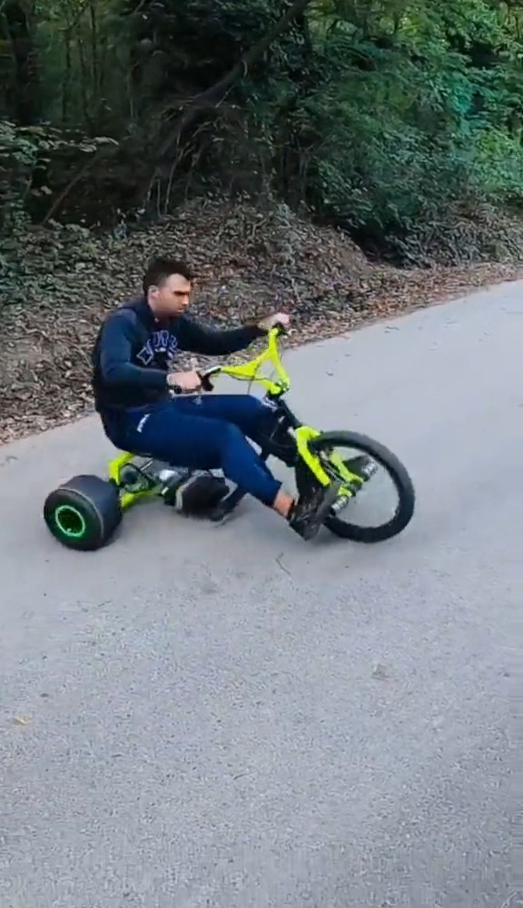 Custom Neon Drift Trike – Limited Edition - Image 6