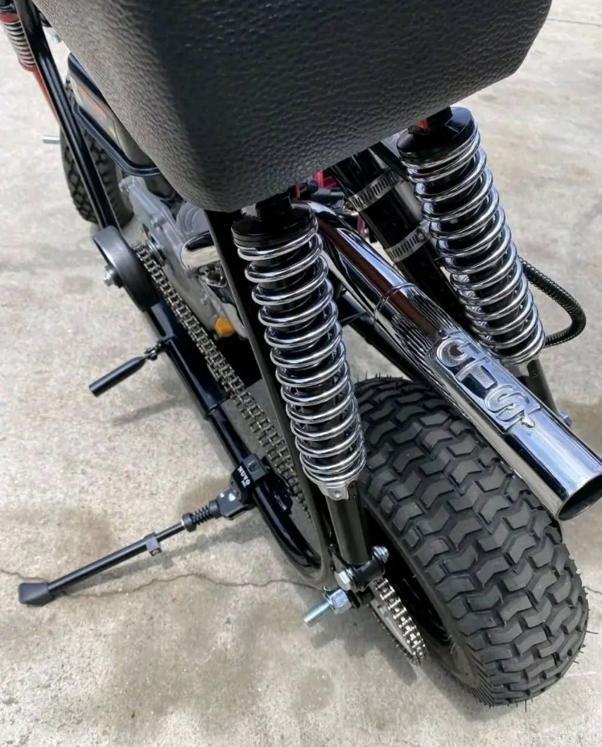 MBK Custom Mini Bike – Red & Black Edition - Image 3